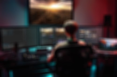 某品牌汽车拥有各等级高清数字摄像机、灯光器械，自建摄像基地以及绿棚